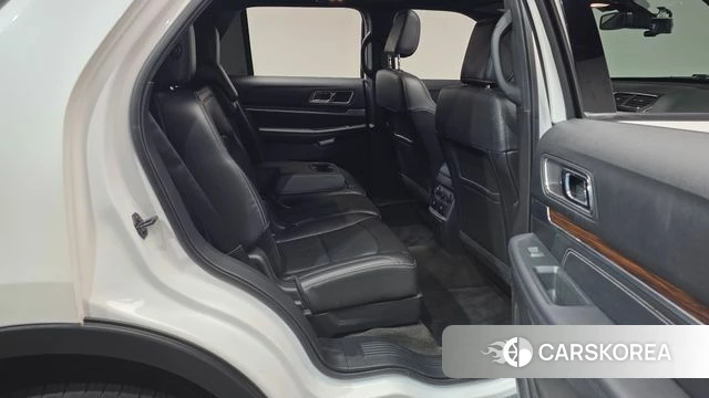 Ford Explorer 2018 Белый из Кореи, фото 2