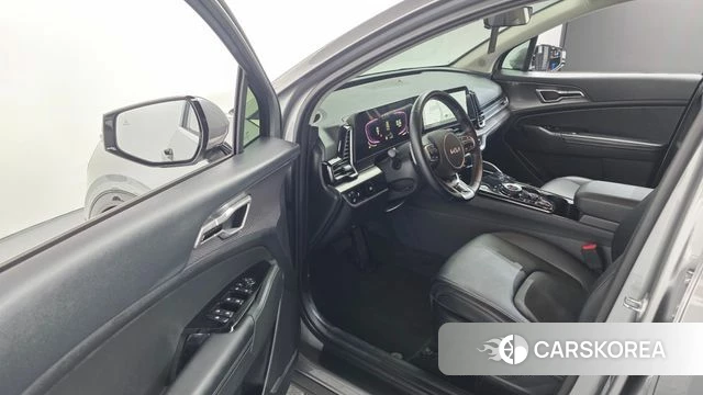 Kia Sportage 5th Generation 2023 Серебристо-серый из Кореи, фото 2