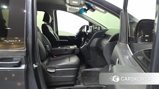 Hyundai Staria 2024 Серый из Кореи, фото 2