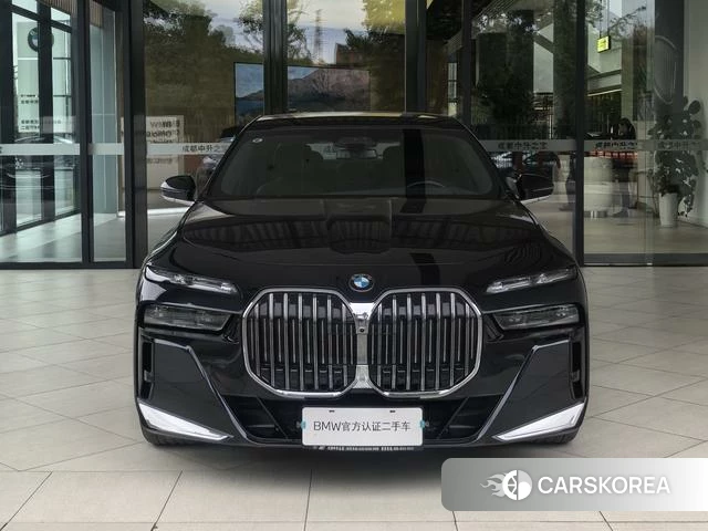BMW 7 series 2024 Черный из Китая, фото 2