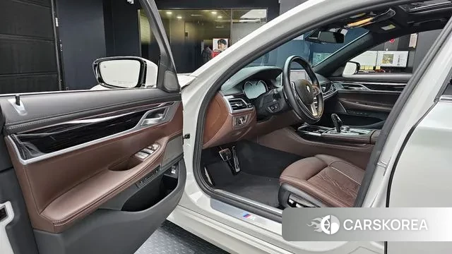 BMW 7 Series (G11) 2019 Белый из Кореи, фото 2