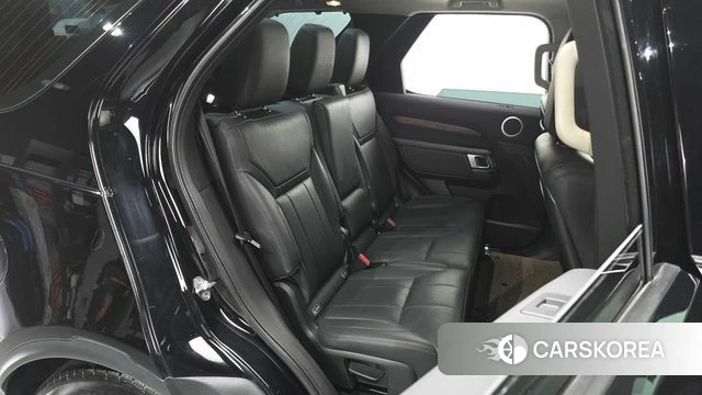 Land Rover Discovery 5 2018 Черный из Кореи, фото 2