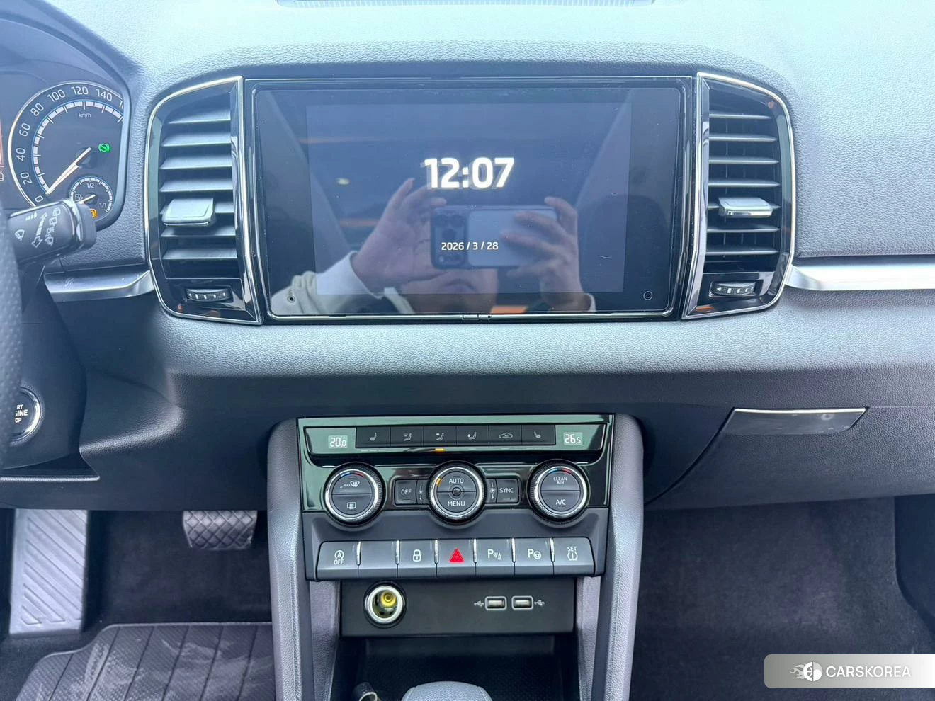 Skoda Krok 2020 Белый из Китая, фото 2