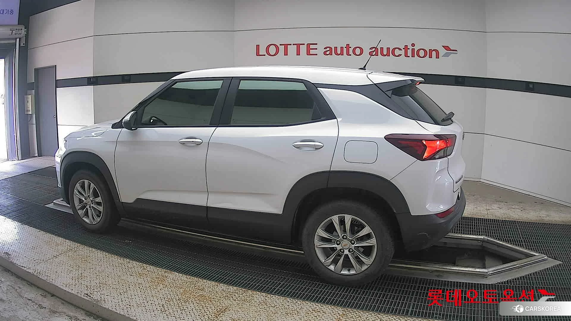 Korea G M TrailBlazer 1.35 Turbo FWD 2022 Белый из Кореи, фото 2