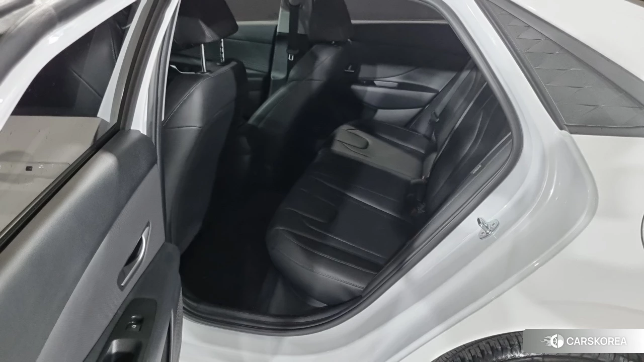 Hyundai The New Avante (CN7) 2024 Белый из Кореи, фото 2