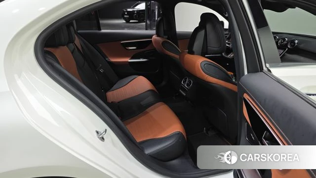 Mercedes-Benz C-Class W206 2022 Белый из Кореи, фото 2