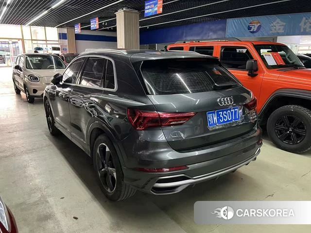 Audi Q3 2023 Темно-серый из Китая, фото 2