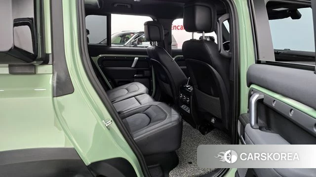 Land Rover Defender (L663) 2023 Светло-зеленый из Кореи, фото 2