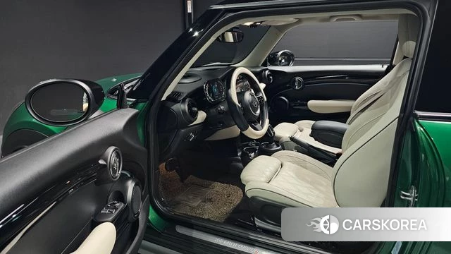 Mini Cooper S 2023 Зеленый из Кореи, фото 2