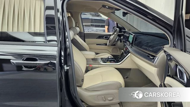 Kia Carnival 4th generation 2022 Черный из Кореи, фото 2