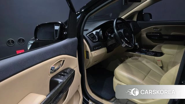 Kia The New Carnival 2019 Черный из Кореи, фото 2