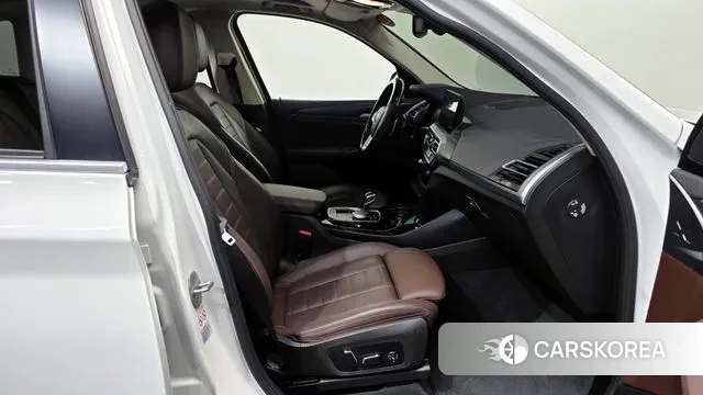 BMW X3 (G01) 2024 Белый из Кореи, фото 2