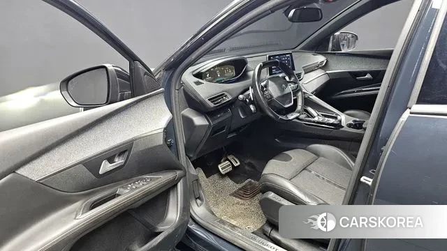 Peugeot 3008 second generation 2018 Серый из Кореи, фото 2