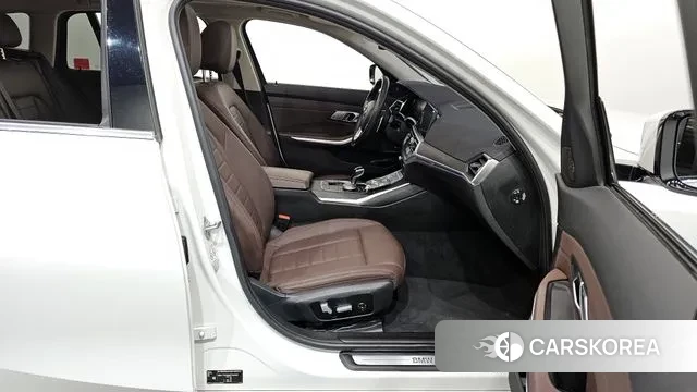 BMW 3 Series (G20) 2020 Белый из Кореи, фото 2