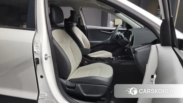 Kia Di Ol Nu Niro 2025 Белый из Кореи, фото 2