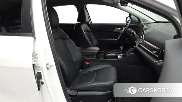 Kia Sportage 5th Generation 2023 Белый из Кореи, фото 2