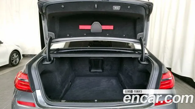 BMW 7 Series (G11) 2018 Серебристо-серый из Кореи, фото 2