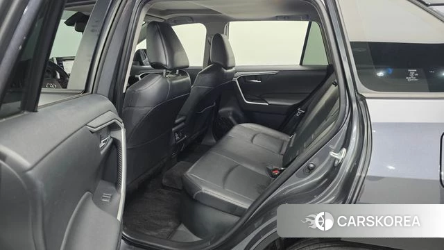 Toyota RAV4 5th Generation 2021 Серый из Кореи, фото 2