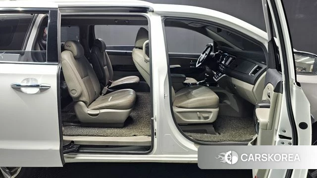 Kia The New Carnival 2018 Белый из Кореи, фото 2