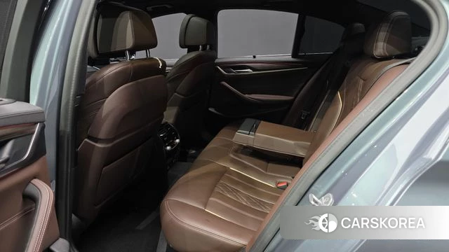 BMW 5 Series (G30) 2020 Серый из Кореи, фото 2