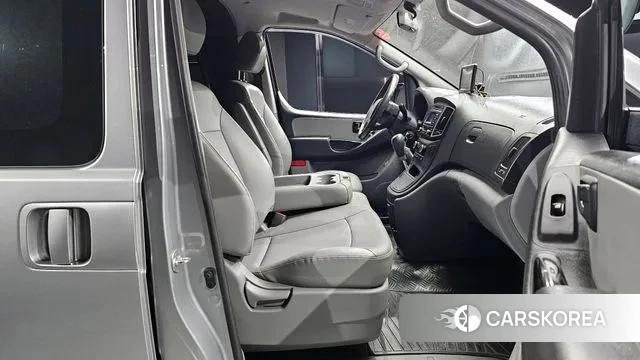 Hyundai The New Grand Starex 2018 Серебряный из Кореи, фото 2