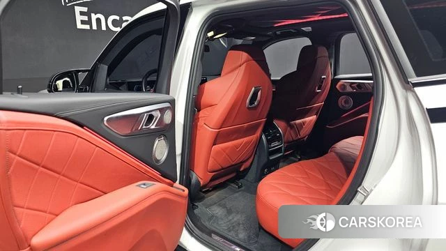 BMW XM (G09) 2023 Белый из Кореи, фото 2