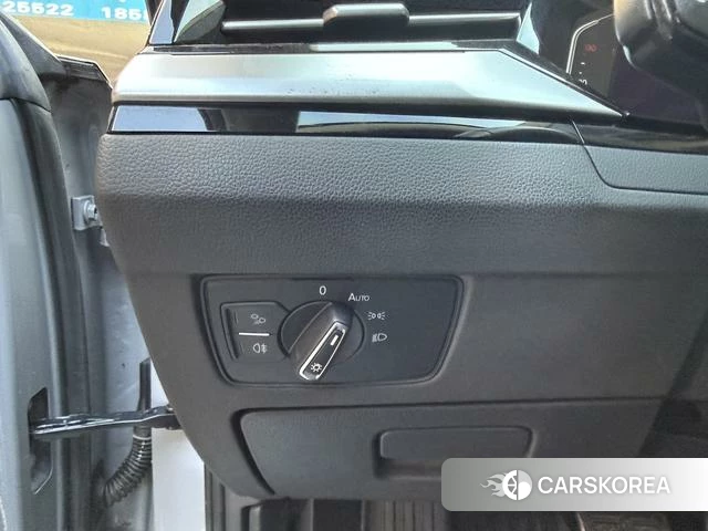 Volkswagen CC 2022 Темно-серый из Китая, фото 2