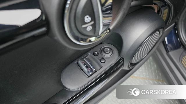 Mini Cooper 2023 Синий из Кореи, фото 2