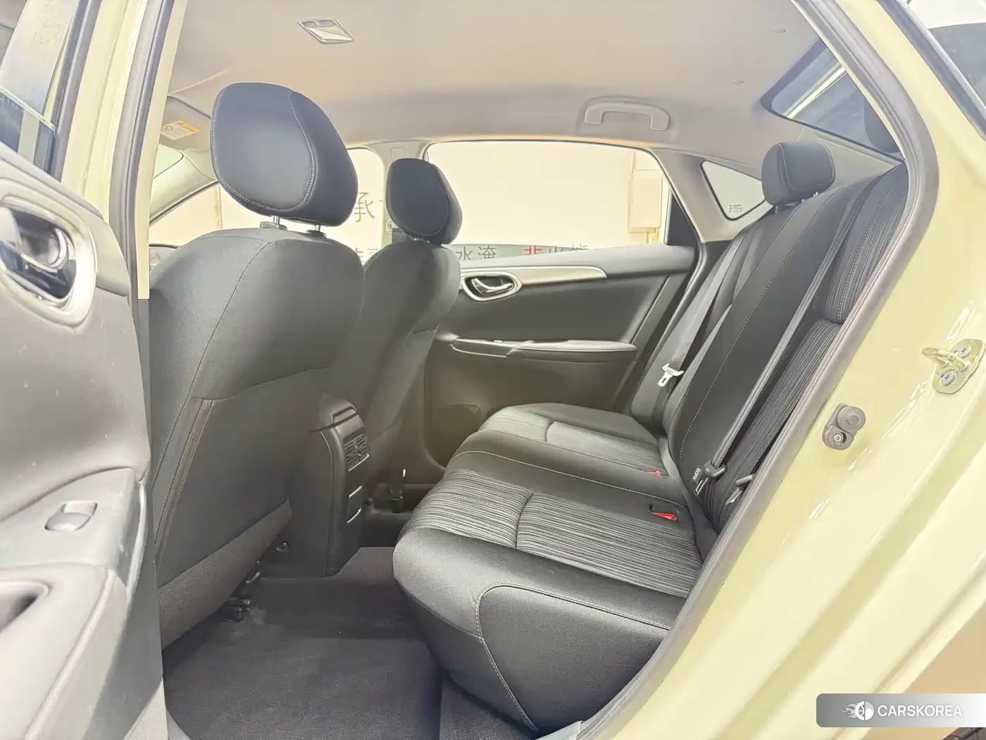 Nissan Sylphy 2023 Белый из Китая, фото 2