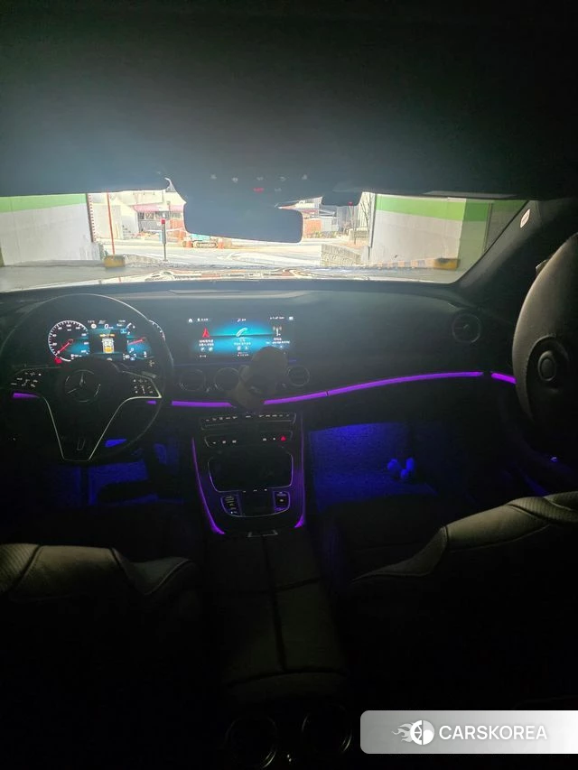 Mercedes-Benz E-Class W213 2023 Белый из Кореи, фото 2