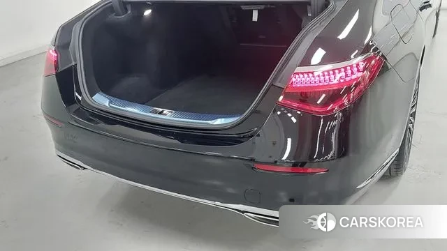 Mercedes-Benz S-Class W223 2024 Черный из Кореи, фото 2