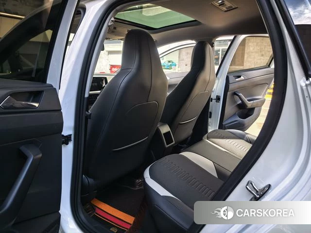 Volkswagen Polo 2022 Белый из Китая, фото 2