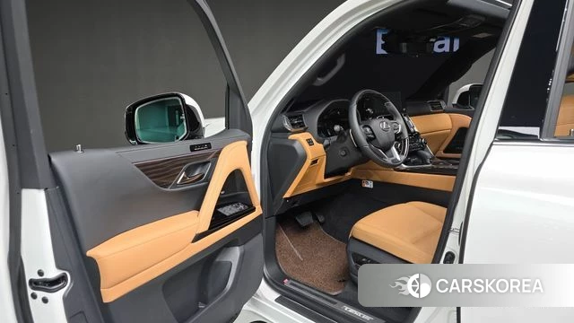 Lexus LX 4th Generation 2025 Белый из Кореи, фото 2