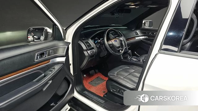 Ford Explorer 2018 Белый из Кореи, фото 2