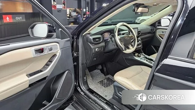 Ford Explorer 6th Generation 2022 Черный из Кореи, фото 2