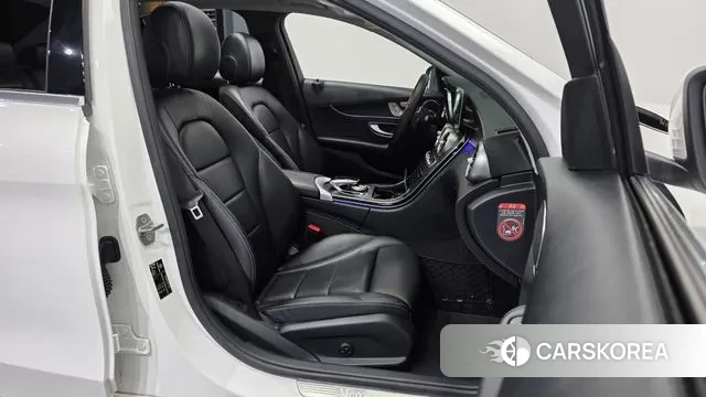 Mercedes-Benz C-Class W205 2019 Белый из Кореи, фото 2