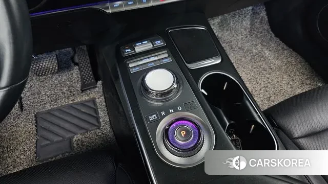 Genesis GV70 2023 Белый из Кореи, фото 2