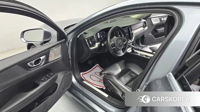 Volvo S60 3rd generation 2020 Серый из Кореи, фото 2