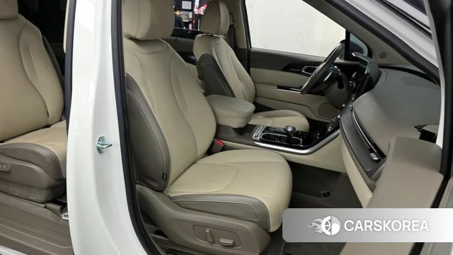 Kia Carnival 4th generation 2023 Белый из Кореи, фото 2