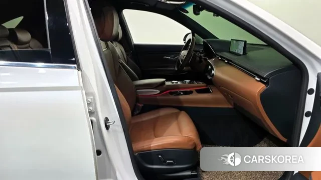 Genesis GV70 2021 Белый из Кореи, фото 2