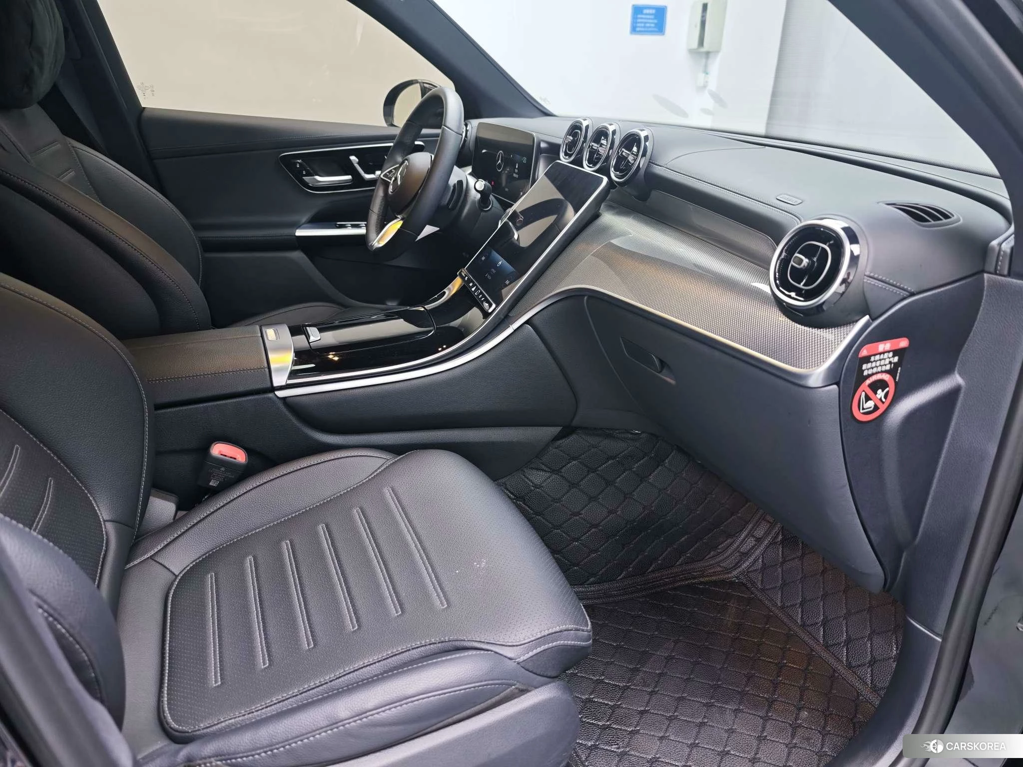 Mercedes-Benz GLC 2023 Черный из Китая, фото 2