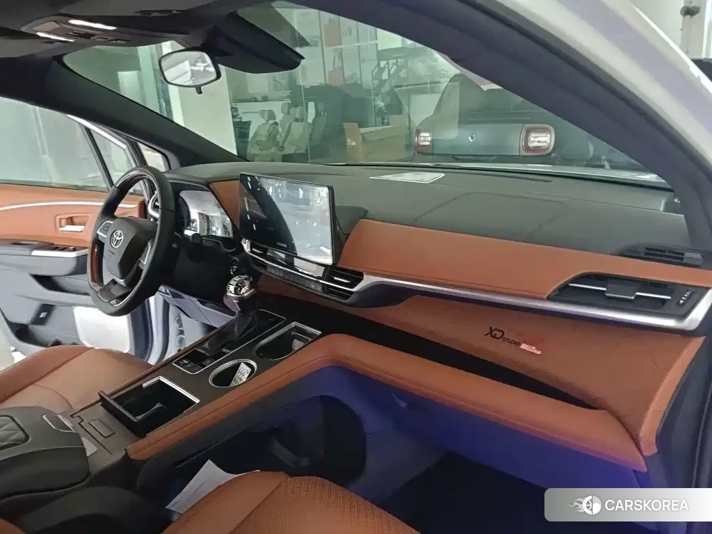 Toyota Granvia 2025 Белый из Китая, фото 2