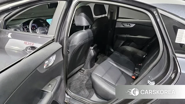 Kia The New K3 2nd generation 2023 Серый из Кореи, фото 2