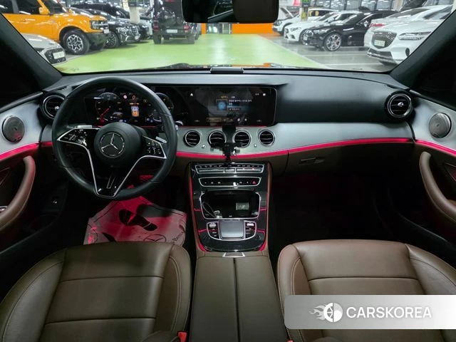 Mercedes-Benz E-Class W213 2021 Черный из Кореи, фото 2