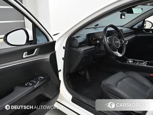 Kia The New K5 3rd generation 2025 Белый из Кореи, фото 2