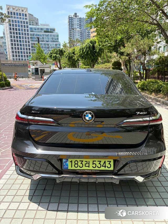 BMW 7 Series (G70) 2025 Черный из Кореи, фото 2