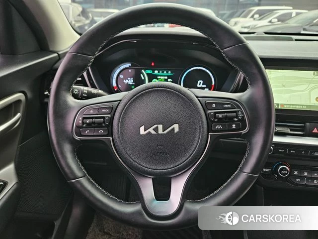 Kia Niro Plus 2022 Серебряный из Кореи, фото 2
