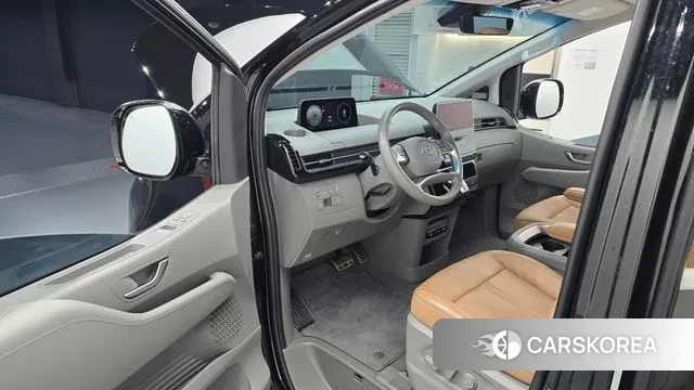 Hyundai Staria 2022 Черный из Кореи, фото 2