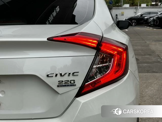 Honda Civic 2021 Белый из Китая, фото 2