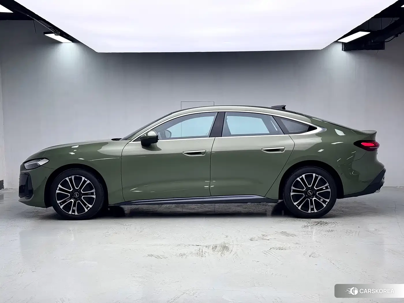Audi A5L 2026 Зеленый из Китая, фото 3